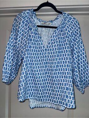 Vineyard Vines White and Blue Floral V-Neck Peasant Blouse